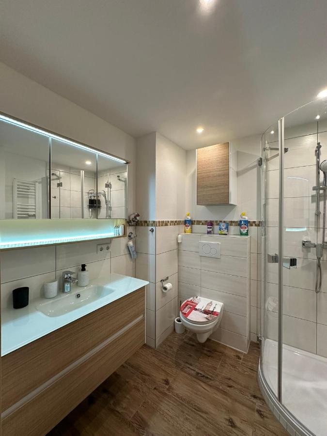Apartment Modern Neuburg D - - 2 Zimmer, Parkplatz, Balkon, Wi-fi, 2 Tv, Dusche, Kueche Neuburg an Der Donau
