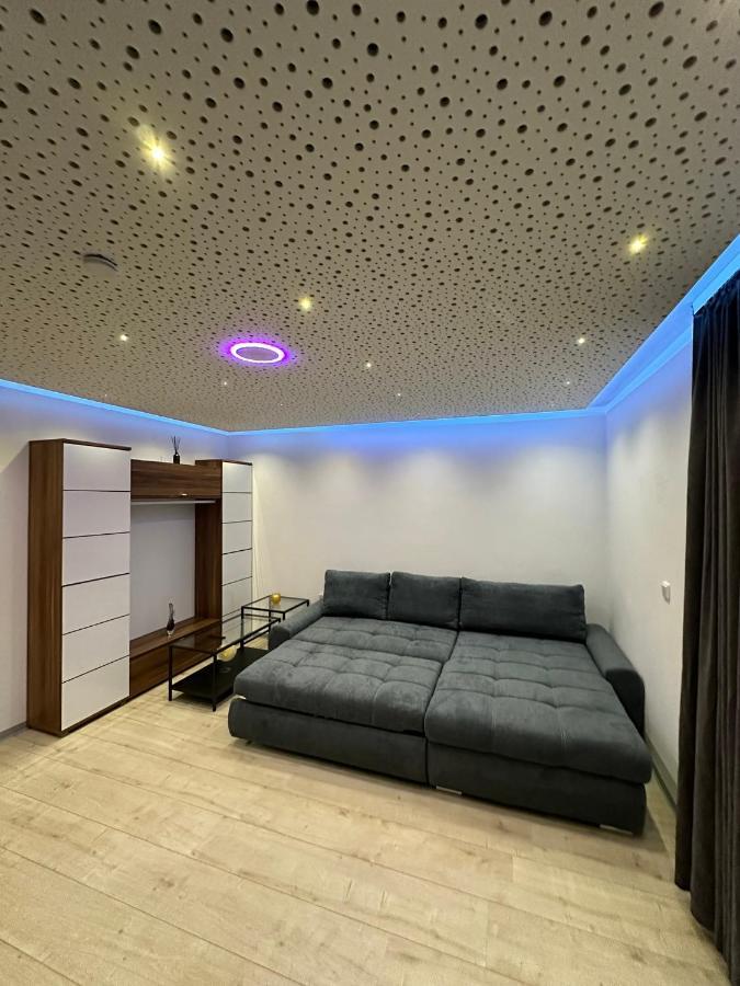 Apartment Modern Neuburg D - - 2 Zimmer, Parkplatz, Balkon, Wi-fi, 2 Tv, Dusche, Kueche Neuburg an Der Donau