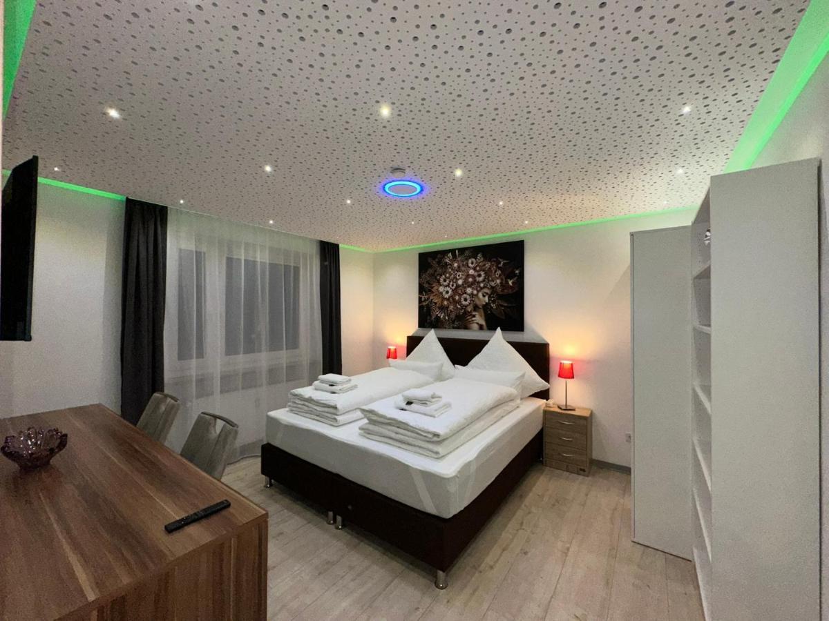 Apartment Modern Neuburg D - - 2 Zimmer, Parkplatz, Balkon, Wi-fi, 2 Tv, Dusche, Kueche