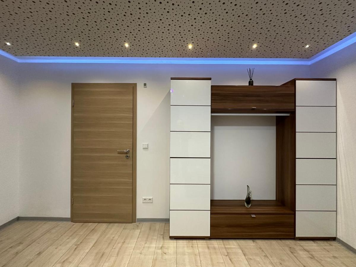 Modern Neuburg D - - 2 Zimmer, Parkplatz, Balkon, Wi-fi, 2 Tv, Dusche, Kueche * Neuburg an Der Donau