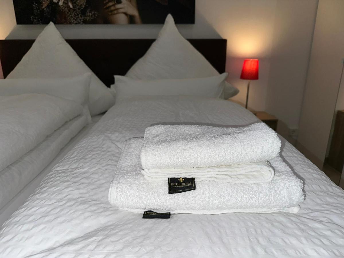 Modern Neuburg D - - 2 Zimmer, Parkplatz, Balkon, Wi-fi, 2 Tv, Dusche, Kueche Neuburg an Der Donau