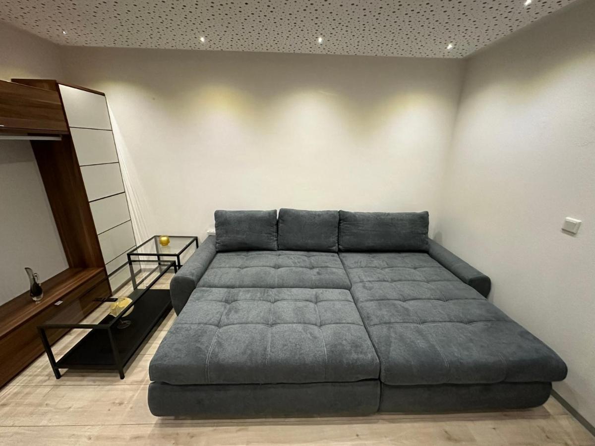 Modern Neuburg D - - 2 Zimmer, Parkplatz, Balkon, Wi-fi, 2 Tv, Dusche, Kueche Neuburg an Der Donau