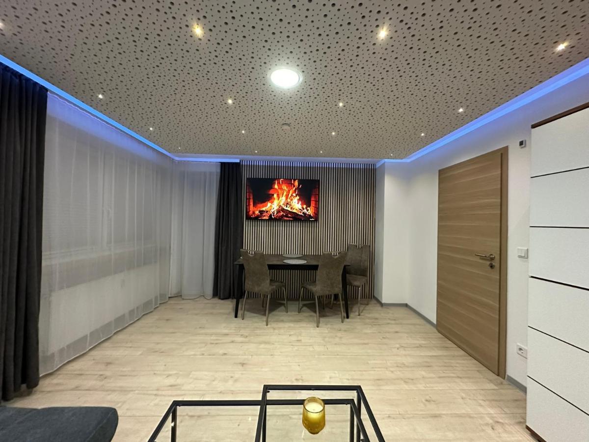Modern Neuburg D - - 2 Zimmer, Parkplatz, Balkon, Wi-fi, 2 Tv, Dusche, Kueche Neuburg an Der Donau